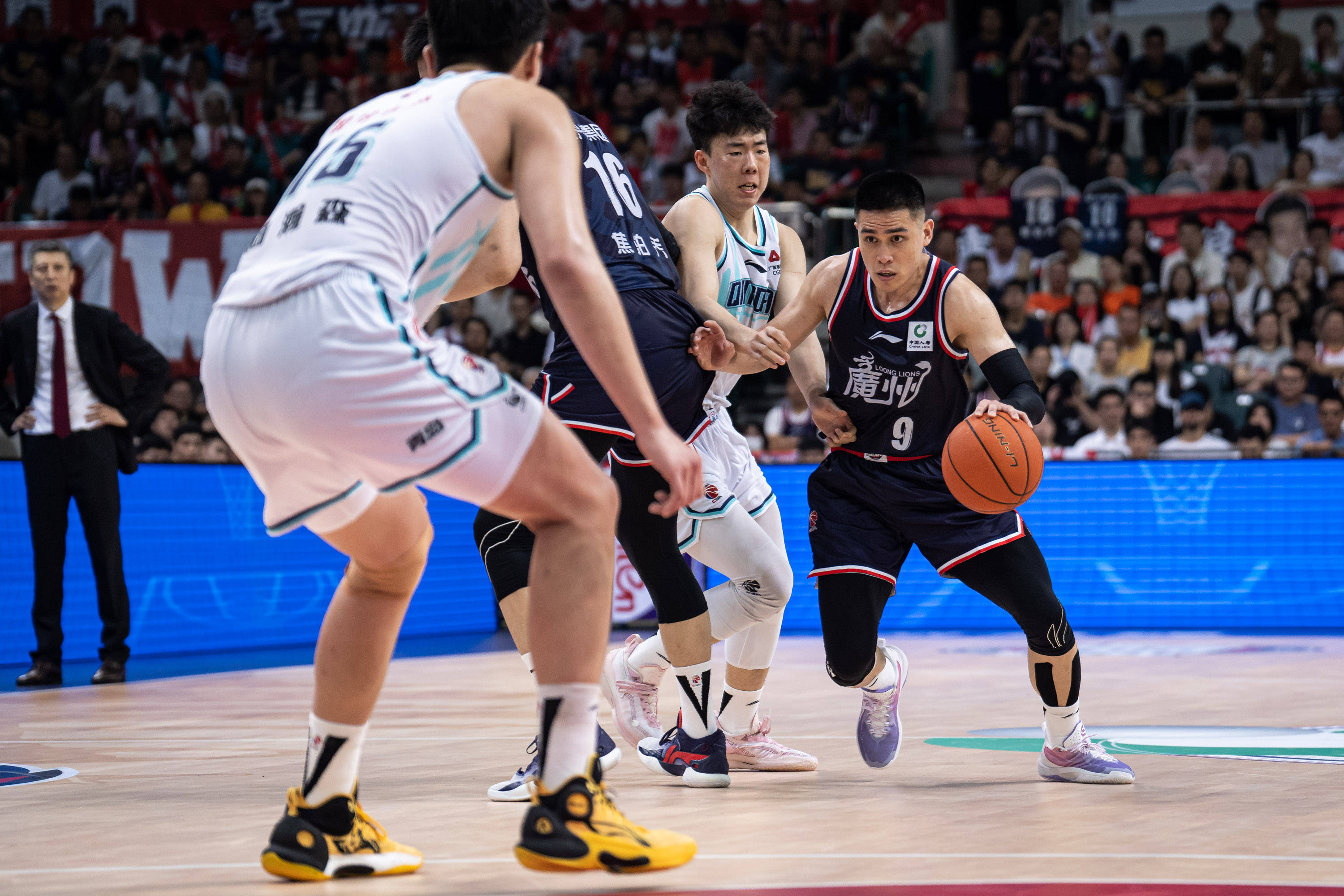 直保持着强 直保持着强